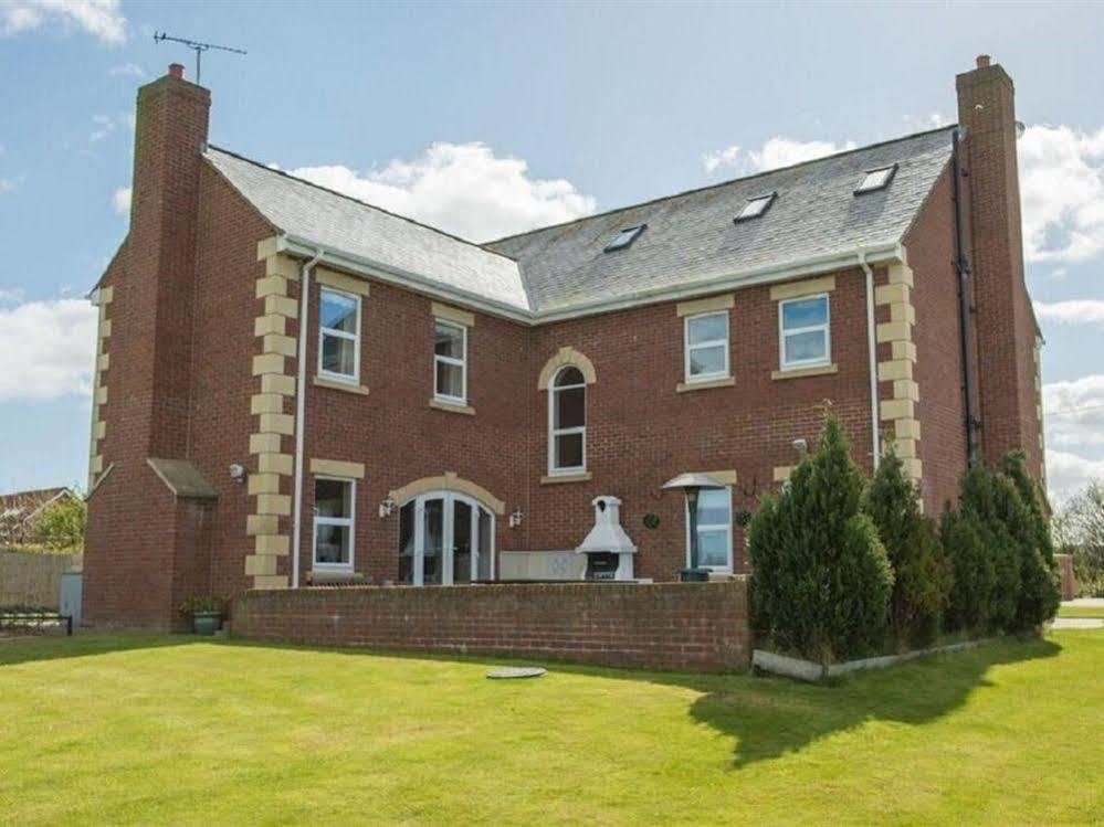 Carr Villa Dinnington Exteriör bild